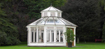 Odrobina lata w środku zimy, czyli wspaniałe ogrody zimowe wykonywane przez firmę Green House