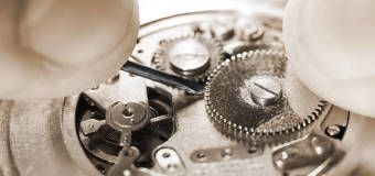 Dlaczego warto korzystać z usług zegarmistrzowskich, takich firm, jak Zegarmistrz Premium?