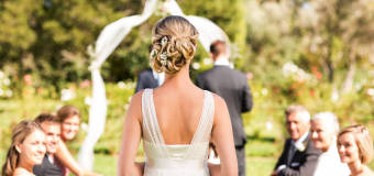 Profesjonalne i modne upięcie ślubne tylko w salonie fryzjerskim Jagoda!