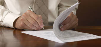 Pracownicy z Ukrainy – jak zalegalizować pracę cudzoziemca spoza Unii Europejskiej?