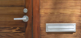 Jak wybrać odpowiednie klamki do drzwi? Alubrass