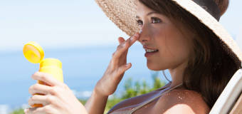 Kosmetyki do opalania – jak dbać o skórę?