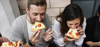 Dzień pizzy. Skąd pochodzi pizza i jaka jest jej historia?