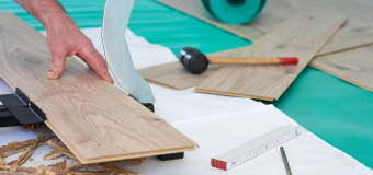 Jak przygotować się do układania paneli?