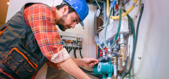 Montaż instalacji gazowej w domu przez fachowców z firmy Dźwigaz