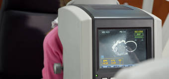 Na czym polega komputerowe badanie pola widzenia?