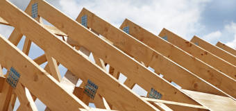 Konstrukcje i więźby dachowe od firmy ART-BUD-Sprzedaż drewna oraz artykułów drewnianych