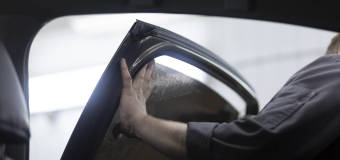 Jakie zalety posiada przyciemnianie szyb oferowane przez firmę Auto Detailing Clean&Shiny?