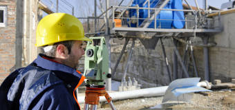 Geodeta inż. Błażej Fuczek — Jakimi metodami wykonuje się tyczenie budynku?