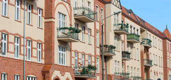 Kompleksowa renowacja elewacji obiektów zabytkowych w ofercie firmy budowlanej Dota!