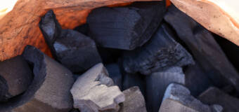 Kaloryczny i ekologiczny opał — sprawdzony ekogroszek od firmy Ruchomscy Skład Opału 