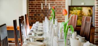 Szukasz lokalu idealnego na przyjęcie firmowe? Wybierz restaurację LEW  