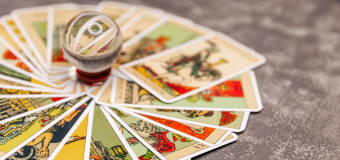 Poznaj swoją przyszłość i odnajdź wewnętrzną równowagę – wróżenie z kart tarota przez Wróżkę Teklę  