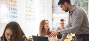 Weekendowe kursy prawa jazdy – jak to wygląda w praktyce?