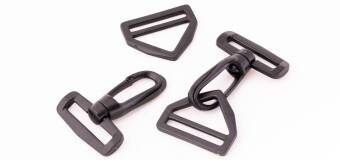 Poznaj zalety karabińczyków plastikowych oraz innych dodatków kaletniczych firmy DKAL