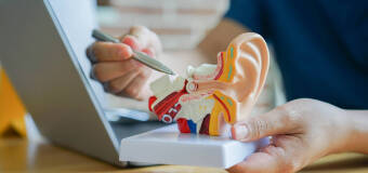 Leczenie niedosłuchu przez Laryngolog Zofię Łukomską