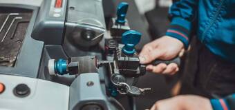 Co warto wiedzieć o dorabianiu kluczy? Na to pytanie odpowiadają specjaliści z firmy CEA Centrum Kluczowe Aleksandry Goj