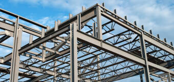 Eksperci z firmy Abot B&J odpowiadają na pytania w zakresie konstrukcji stalowych