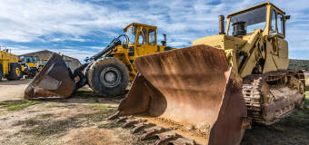 Kiedy warto wypożyczyć sprzęt budowlany z Zakładu Usług Remontowo-Budowlanych? 