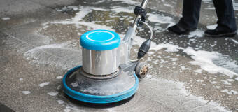 Jak skutecznie utrzymać czystość w wielkopowierzchniowych obiektach handlowych?