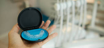  Co warto wiedzieć o aparacie Clear Aligner? – odpowiadają specjaliści z Dentperfecta