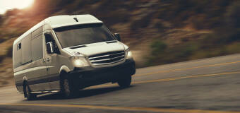 Wynajmij bus od firmy Genomar