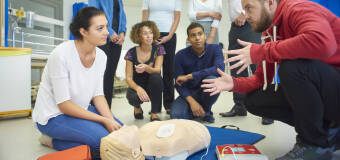 Serwis i Konserwacja Łukasz Iwański – dlaczego każdy z nas powinien odbyć kurs pierwszej pomocy?