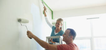 Malowanie w domu – sprawdź, jakie rodzaj farb warto wybrać i poznaj ofertę firmy Adachip! 