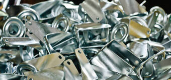 Galwaniczne cynkowanie bębnowe w ofercie firmy Formplast – sprawdź, co warto o tym wiedzieć! 