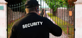 Czym się kierować przy wyborze agencji ochrony osób i mienia? Poznaj ofertę Biura Ochrony Scorpion