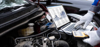 Jakie awarie występują najczęściej w samochodach osobowych? Podpowiada mechanik Tomasz Pietrzyk