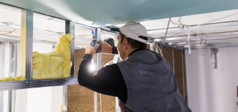 Jakie materiały budowlane są niezbędne podczas prac wykończeniowych? Sprawdź ofertę firmy Aqua-Tro!