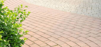 Ogólne zalety i cechy kostek brukowych z centrum brukarskiego Subet 2