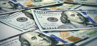 Dlaczego warto wymienić walutę kantorze a nie w banku? 