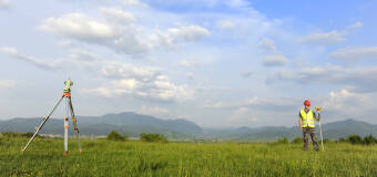 Geodeta – na czym polega jego praca i kiedy jest potrzebny? Geokar Krzysztof Ryszka