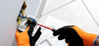 Co powinieneś wiedzieć o instalacjach elektrycznych? Poznaj ofertę firmy Elektrokus