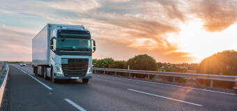 W jaki sposób transportuje się żywność? Sprawdź, co na ten temat mówi ekspert z firmy Usługi Handlowo-Transportowe Jacka Zielińskiego