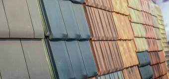 Blachodachówka czy dachówka? Jakie pokrycie dachowe wybrać?