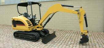 Do jakich prac wykorzystuje się minikoparkę? Poznaj ofertę Łuk-Mont