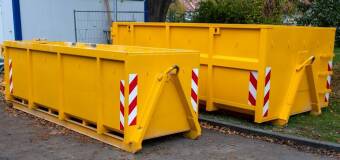 Podstawianie kontenerów na złom: wygodne rozwiązanie w ofercie firmy Sal-Met