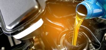 Wymiana płynów eksploatacyjnych – mechanik z warsztatu Drab Serwis Sebastian Drabot tłumaczy o czym należy pamiętać?