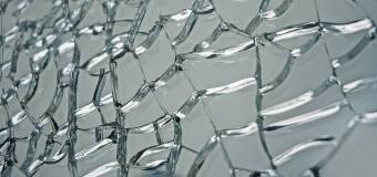 Piaskowanie szkła – nowoczesne szklane dekoracje z firmą Mobilne Piaskowanie i Malowanie Metali