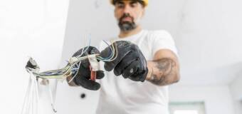 Jakie są najczęstsze awarie elektryczne w domach? Elbast Sebastian Kachnic