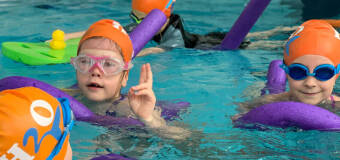 Dlaczego warto rozpocząć naukę pływania w Akademii Rekreacji H2O?