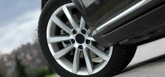 Jak wybrać odpowiednie felgi do Twojego samochodu: poradnik dla początkujących od PHU Piotr Krzywoń