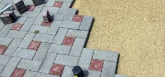 Dlaczego kostka brukowa na przydomowy taras to dobry pomysł? Poznaj ofertę PU Radosław Czeszyński!