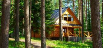 Pracownia architektoniczna Marek Wójcik: Tradycyjne i regionalne domy z bali drewnianych - powrót do korzeni w nowoczesnym wydaniu