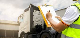 Jakie usługi dla firm zajmujących się przewozem towarów niebezpiecznych oferuje certyfikowany doradca ADR z firmy Support Piotr Jachym?