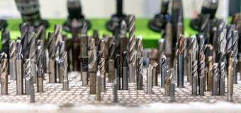 Wiertła węglikowe vs. wiertła kobaltowe – które narzędzie lepiej wybrać? Art-El