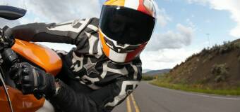 Zakupy w stacjonarnym sklepie motocyklowym KXD Moto